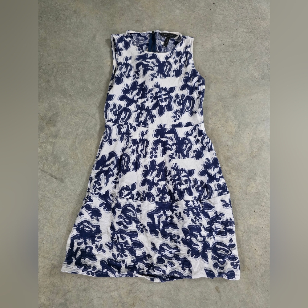 BCBGMaxAzria Blue and White Sheath Dress Sleeveless Crew Neck